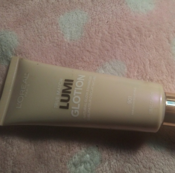 Makeup - Picture 4 of 6